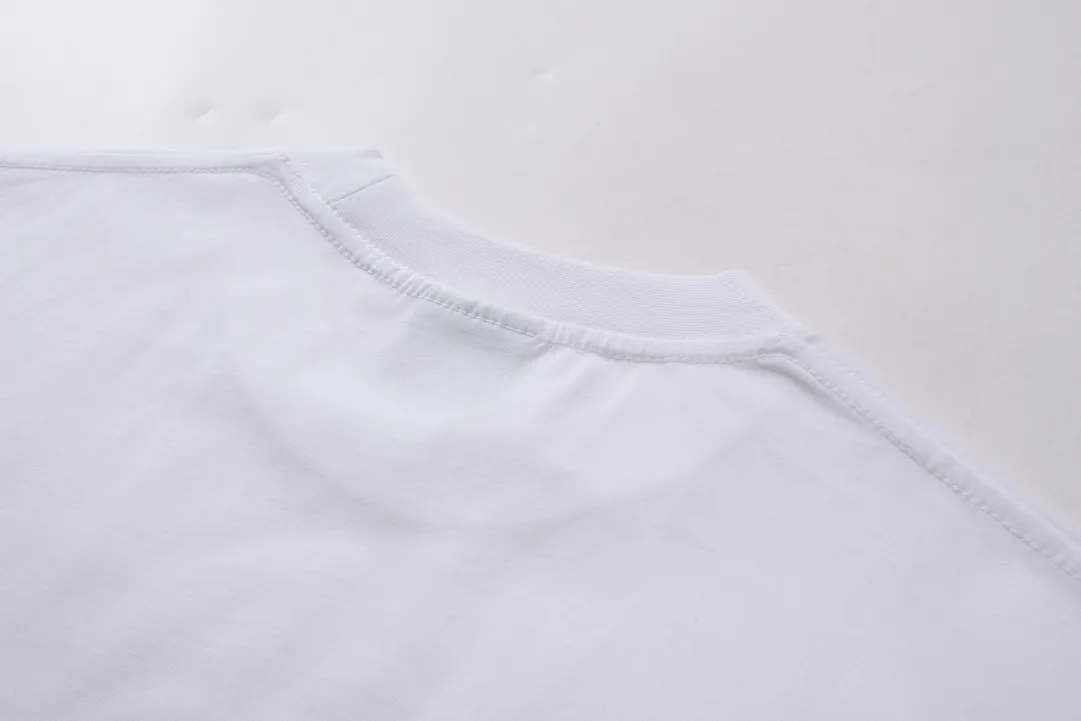 【 . Quality】BALENCI*GA/ .SS 24 New Arrival， enjoy Paris T . . Authentic ， ！ ZP 。 260 ， . ， ，。 。 . ， 。 OS . Same Style ：BL 223370 ： ，Red，White Size：XS S M L